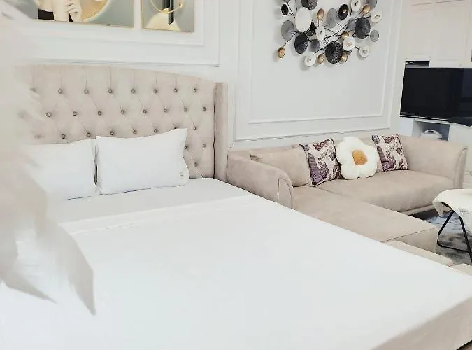 Yly Apartment *